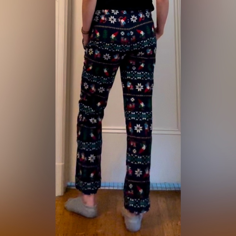 Hanna Anderson gnome Christmas pants, XS. Fabric: 100% cotton.
